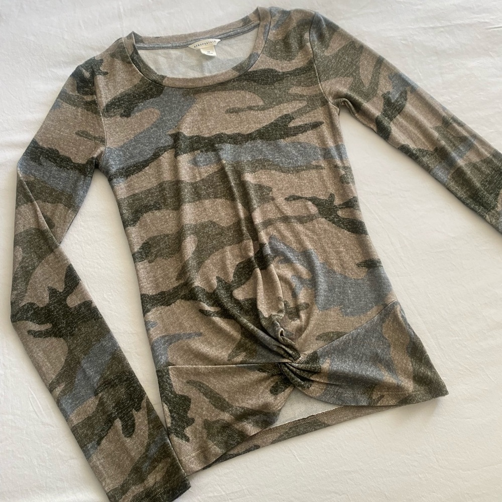 ♣️ NWOT CAMO AEROPOSTALE SCOOP NECK TOP ♠️